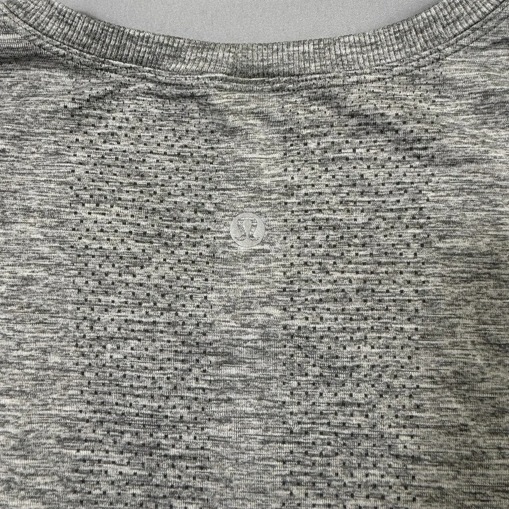 Lululemon Swiftly Tech Long‎ Sleeve Shirt Womens 8 Grey Heather Running Gym Yoga